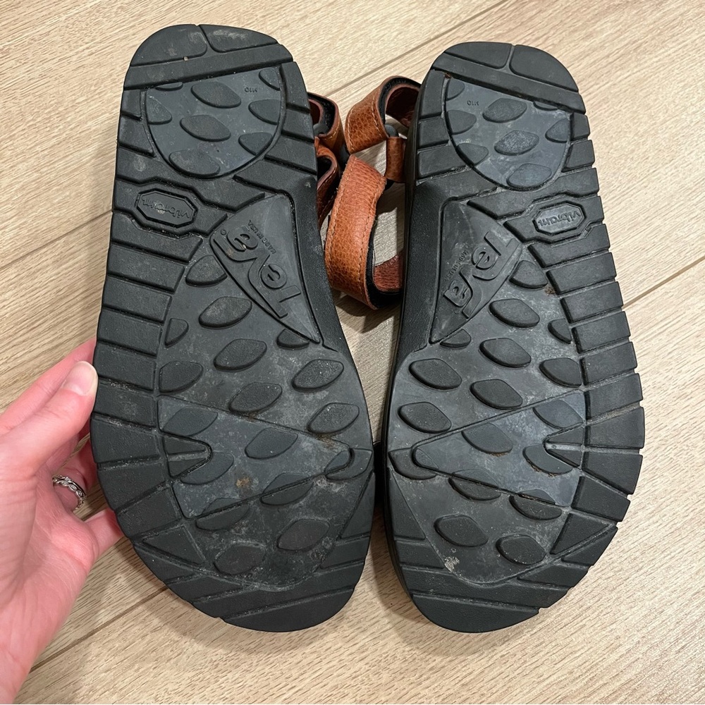 Teva Men’s Leather Brown Outdoor Strappy Sandals Hiking Size 10 - Picture 7 of 9
